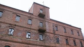 Obornicki młyn niczym zamek warowny na Wełnie - zdjęcie 6