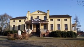 Dwór w Gocanowie z łożem, na którym sypiał cesarz Napoleon - zdjęcie 21