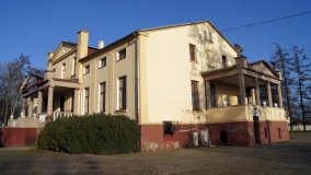 Dwór w Gocanowie z łożem, na którym sypiał cesarz Napoleon - zdjęcie 20