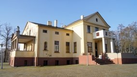 Dwór w Gocanowie z łożem, na którym sypiał cesarz Napoleon - zdjęcie 18