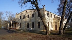 Dwór w Gocanowie z łożem, na którym sypiał cesarz Napoleon - zdjęcie 16