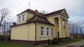 Dwór w Parlinie – piękny przykład „stylu dworkowego” - zdjęcie 2