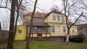 Dwór w Parlinie – piękny przykład „stylu dworkowego” - zdjęcie 4