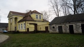 Dwór w Parlinie – piękny przykład „stylu dworkowego” - zdjęcie 8