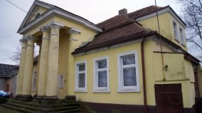 Dwór w Parlinie – piękny przykład „stylu dworkowego” - zdjęcie 11