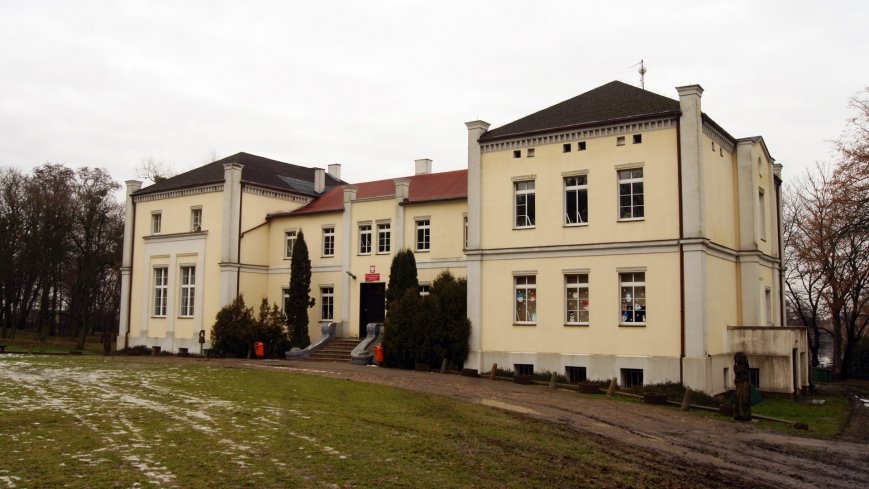 Eklektyczny pałac rodziny von Tcheppe w Broniewicach  - zdjęcie 1