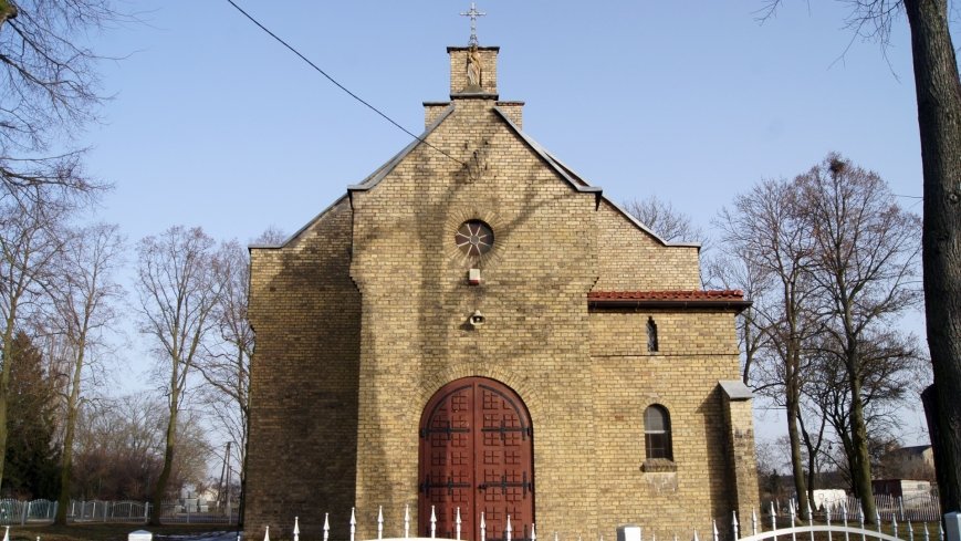 Świątynia Matki Bożej Szkaplerznej w Ostrowie koło Gniewkowa - zdjęcie 1