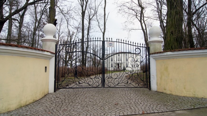 Sekrety rezydencji Tytusa Skarbek Malczewskiego w Młodocinie - zdjęcie 1