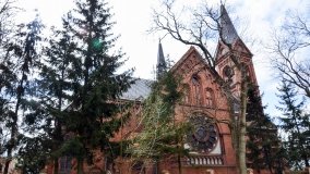 Wizytówka Barcina – kościół z czerwonej cegły - zdjęcie 2