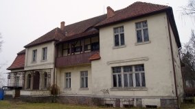 Zespół dworski w Szczeglinie z hitlerowskim obozem w tle - zdjęcie 4