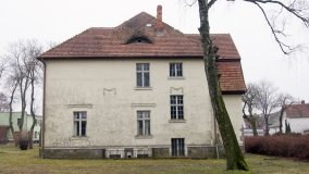 Zespół dworski w Szczeglinie z hitlerowskim obozem w tle - zdjęcie 6