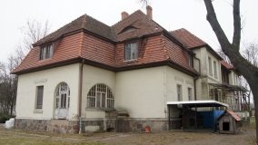 Zespół dworski w Szczeglinie z hitlerowskim obozem w tle - zdjęcie 8