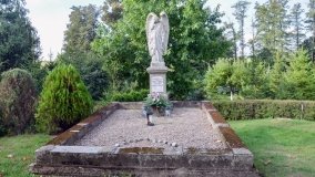 Kościół w kratkę na wzgórzu w Brzyskorzystwi - zdjęcie 6